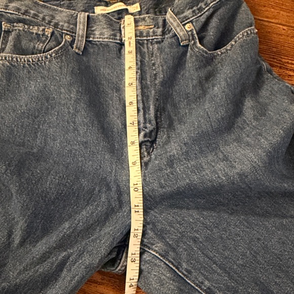 Levi's High Waisted Straight Leg Blue Jeans - Picture 5 of 7
